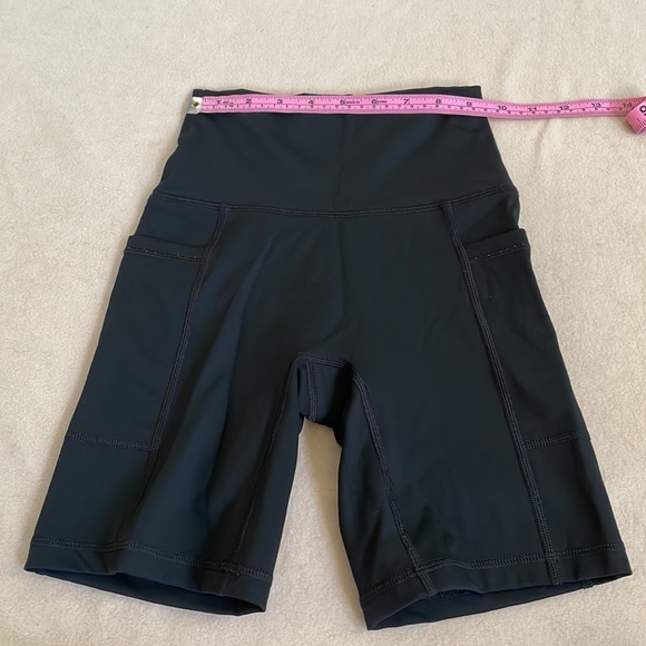 Black XS Offline Goals Aerie Bike Shorts - Picture 2 of 6